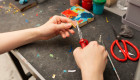 Coria organiza un taller gratuito de plástico mágico para jóvenes