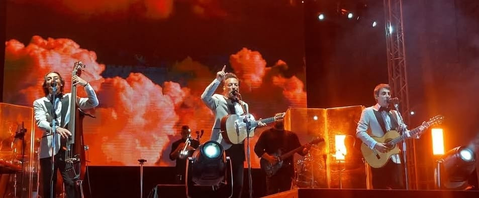 Éxito rotundo de Café Quijano en el concierto inaugural del Festival Internacional de Guitarra de Coria