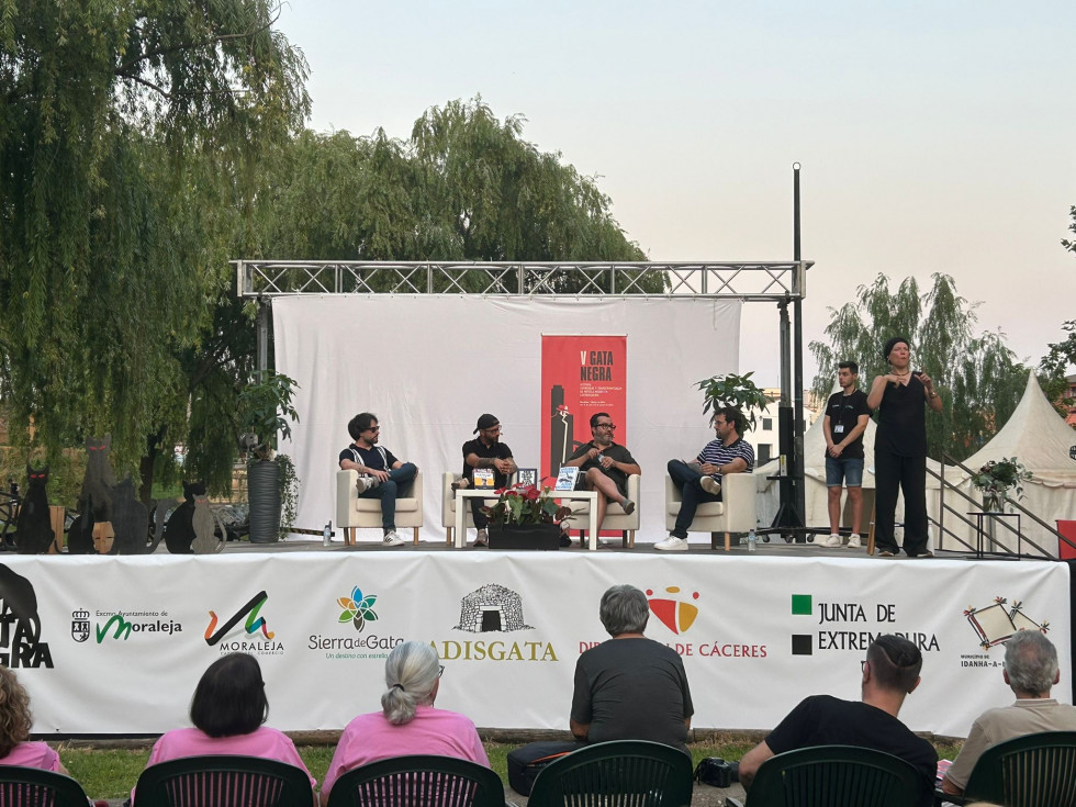 Gata Negra llena Moraleja de literatura y emoción en su tercera jornada
