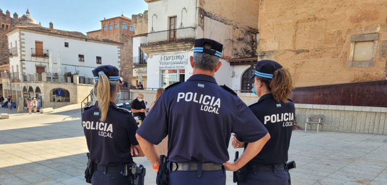 Detenido un hombre en Cáceres por provocar un incendio de pasto en la Mejostilla