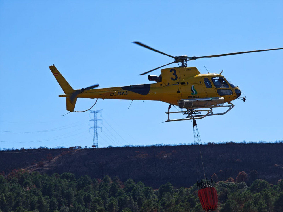 Estabilizado el incendio forestal en Oliva de Mérida tras activarse el nivel 1 de peligrosidad