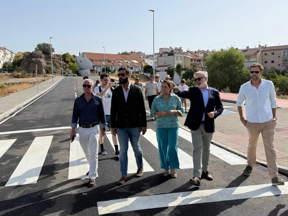 Plasencia abre al tráfico la nueva Avenida de Roberto Iniesta