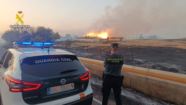 Los evacuados por el incendio de Aldea del Cano regresan a sus casas