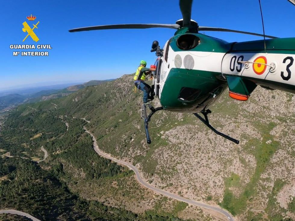 Evacuado en helicóptero a Plasencia un senderista herido en el norte de Cáceres