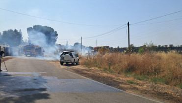 Un incendio en una urbanización de Badajoz genera momentos de tensión entre los vecinos