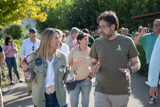 María Guardiola muestra su preocupación por los incendios en Extremadura y pide máxima precaución