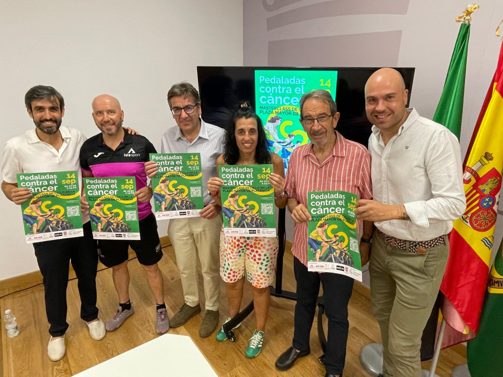 Plasencia se mueve contra el cáncer con pedaladas solidarias
