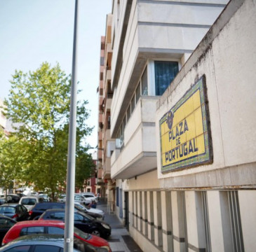 Zamora guarda silencio por las víctimas del atentado de Barcelona 