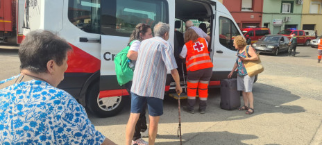 El fuego de Jarilla arrasa 9.000 hectáreas y obliga a evacuar nuevas zonas en Hervás