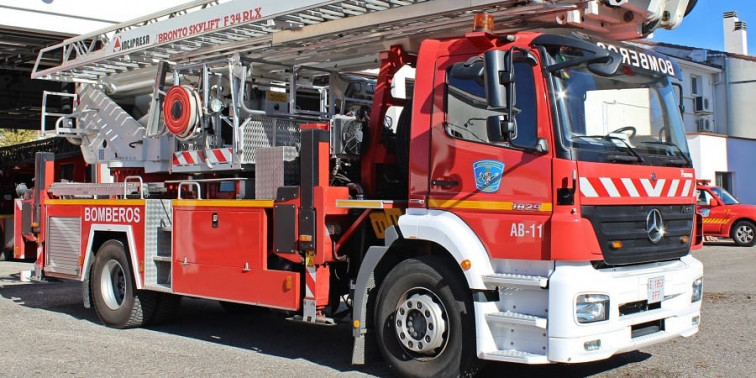 Un incendio en Cáceres obliga a desalojar a los vecinos de la zona del Ecoparque