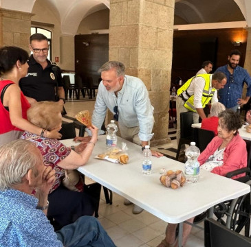 Zamora guarda silencio por las víctimas del atentado de Barcelona 
