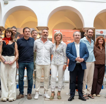 Zamora guarda silencio por las víctimas del atentado de Barcelona 