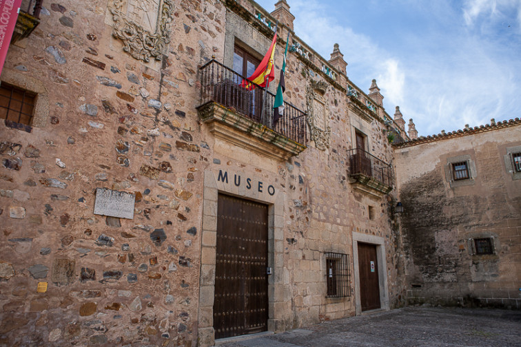 El Museo de Cáceres programa actividades culturales y divulgativas dedicadas a San Jorge