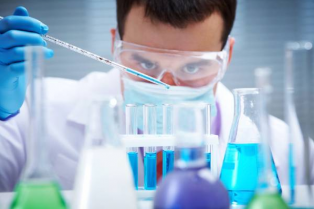 La Asociación Española Contra el Cáncer impulsa el talento investigador en Cáceres y Badajoz