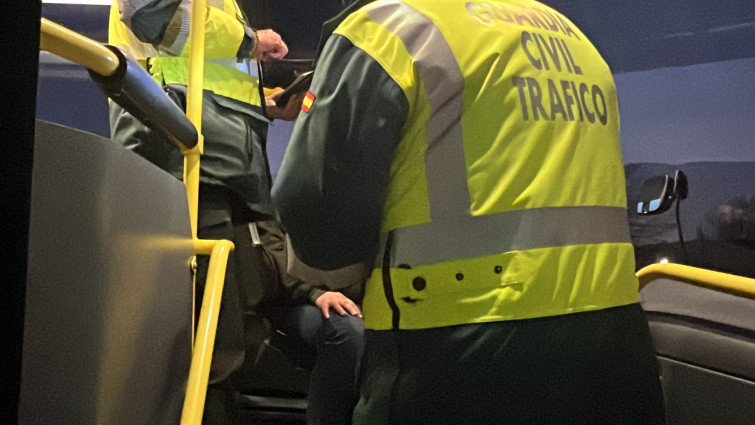 Denunciado un conductor de autobús que triplicaba la tasa de alcohol con 12 escolares a bordo