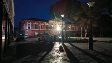 Un nuevo corte de luz indigna a vecinos y empresas de Ribera del Fresno