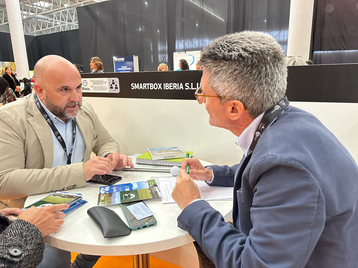 Roberto Bau00f1os, Viajes, Intur, 2