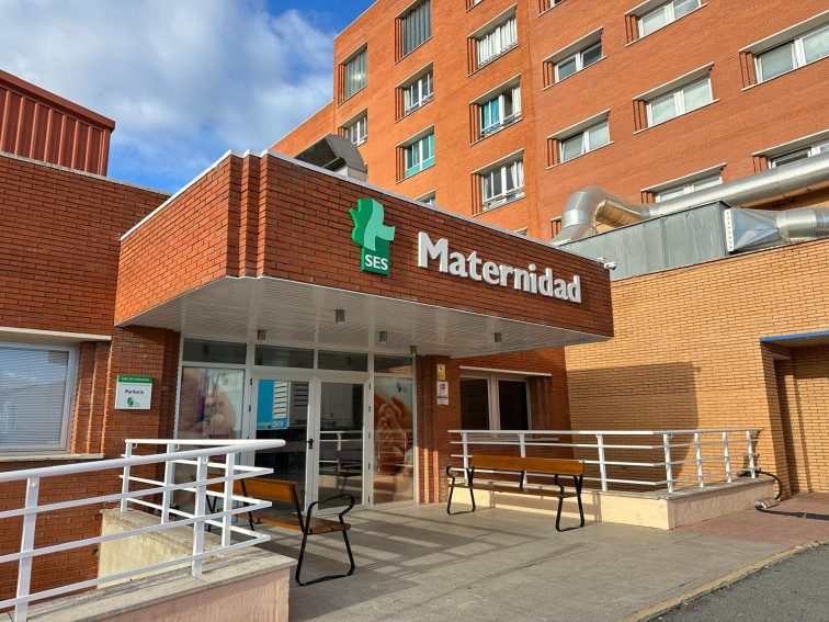 Guardiola destaca las mejoras en el Hospital de Coria y la creación de 55 nuevas plazas para habilitación funcional