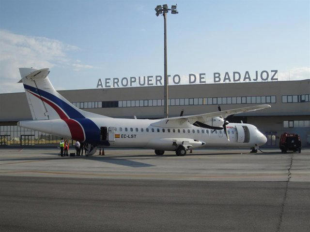 El PP reclama al Gobierno más inversión para el Aeropuerto de Badajoz