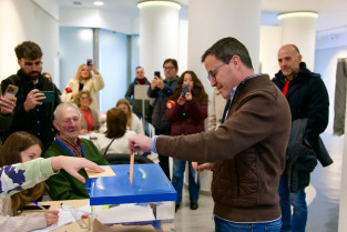 MIguel Ángel Gallardo vota con tranquilidad y confianza en la jornada electoral