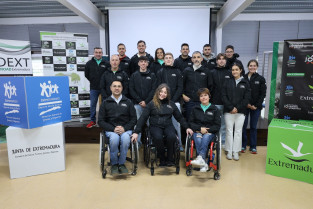 Paula Josemaría y Loida Zabala, entre los deportistas que participan en el encuentro navideño
