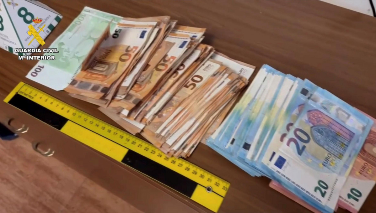 Material incautado por la Guardia Civil (Dinero)