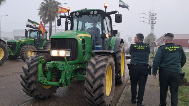 El campo extremeño se moviliza y saca los tractores contra la reforma de la PAC y el impacto de Mercosur