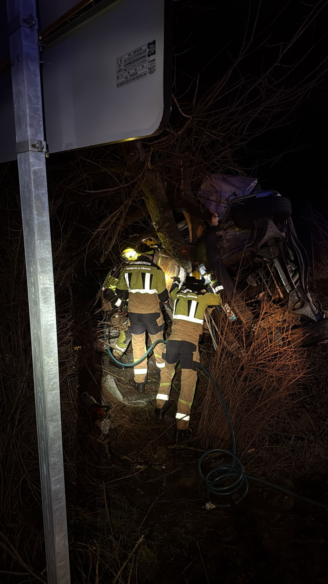 Intervención del SEPEI en accidente de tráfico en Valencia de Alcántara 2