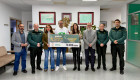 La Guardia Civil entrega 10.000 euros a la Asociación de Esclerosis Múltiple de Extremadura
