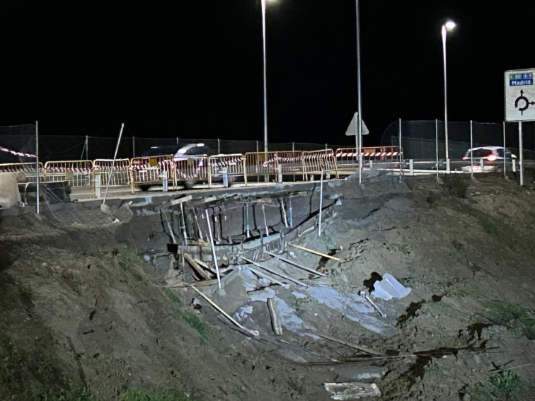 Un desprendimiento de tierras obliga a apuntalar parte del nuevo puente de Adif en Navalmoral