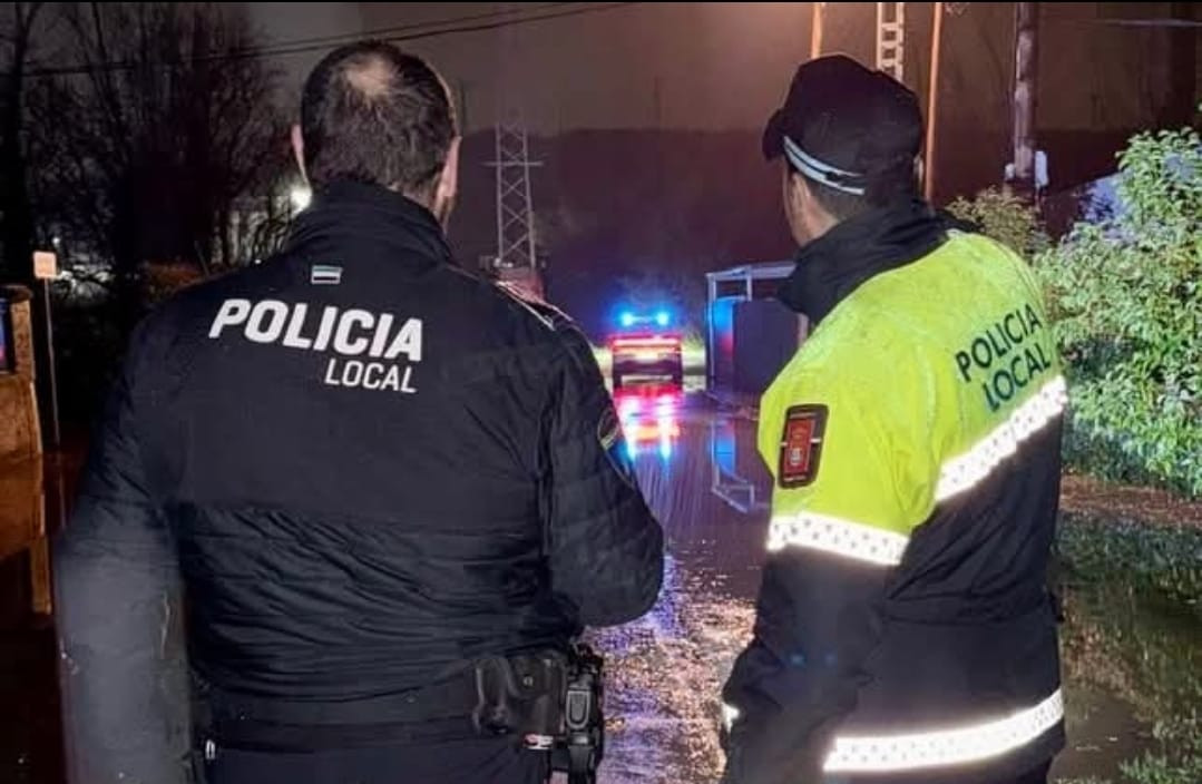 Policia local coria la isleta alagon crecida lluvia temporal inundaciones