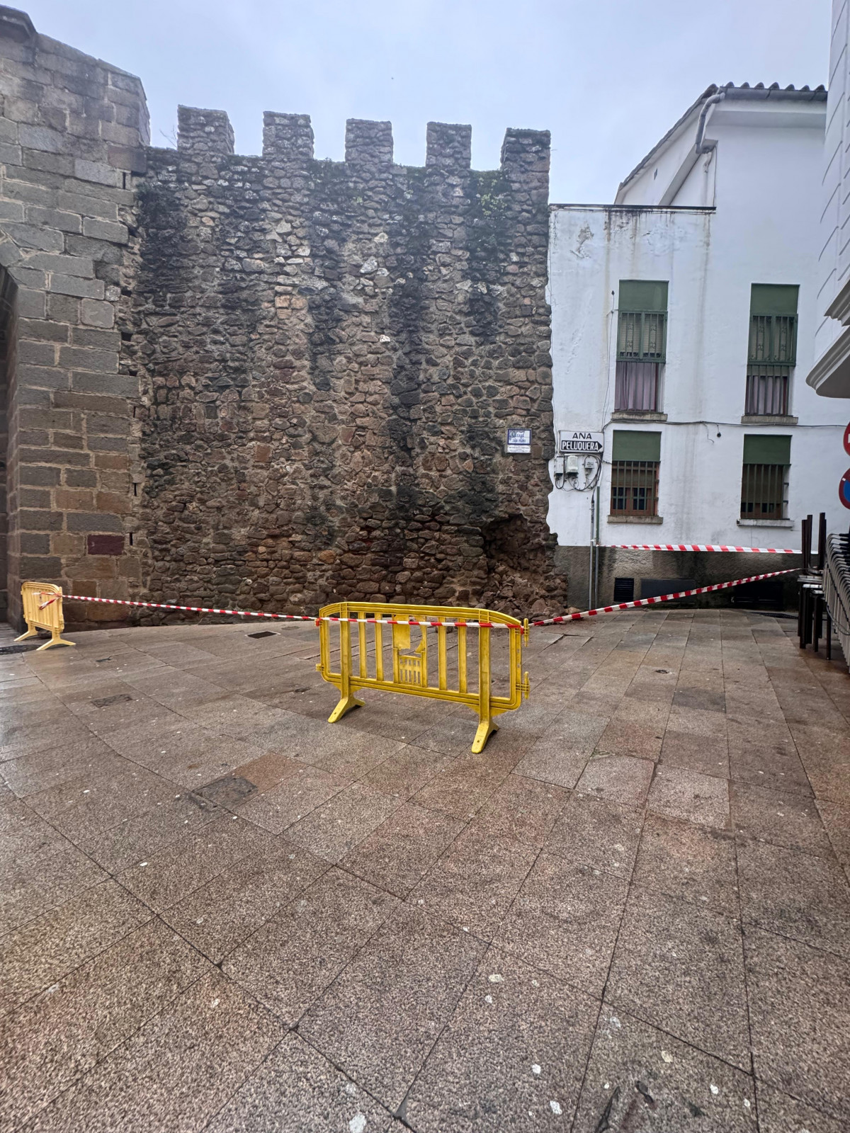 Muralla, Plasencia, Desprendimiento, 2