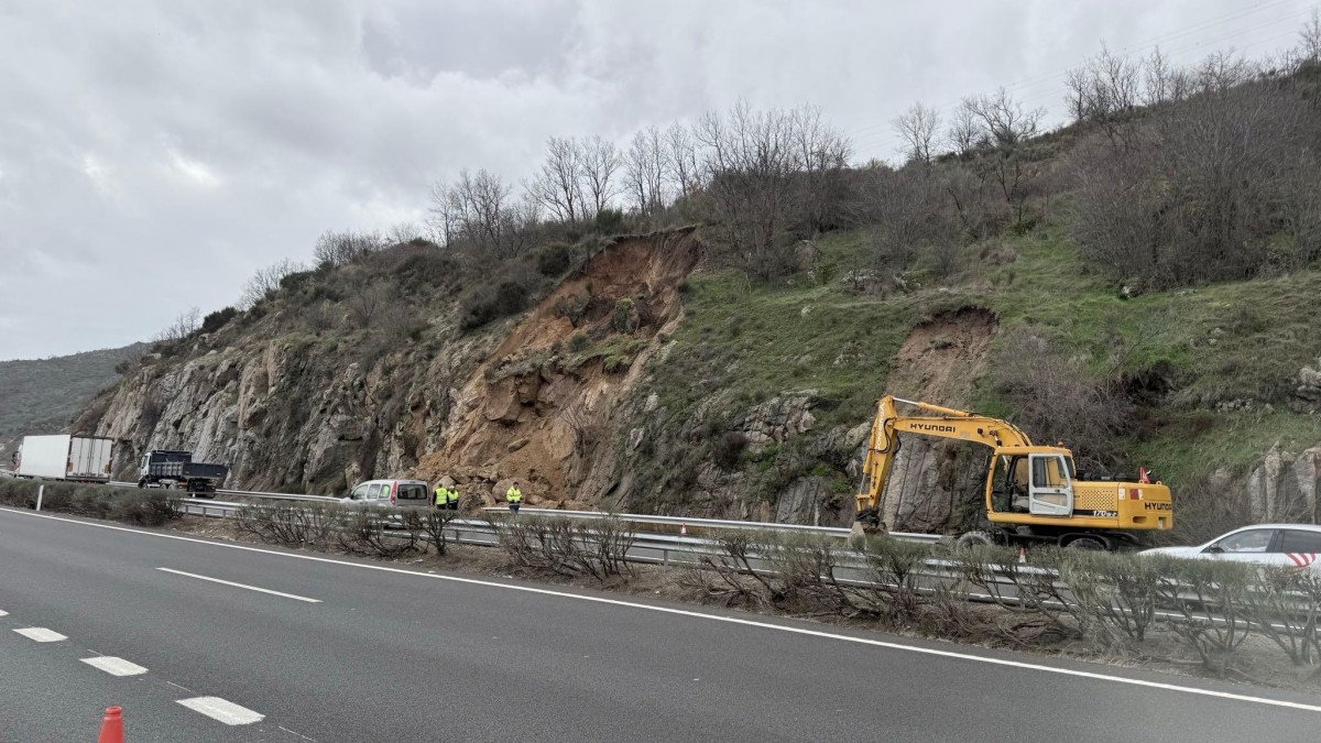 A 66, rocas, tierras, Desprendimiento, Autovu00eda, Carreteras, 2