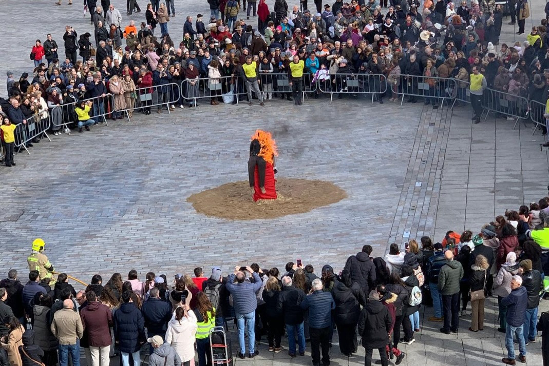 Quema del pelele Cáceres