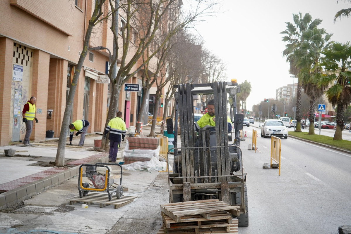 Renovación y mejora del acerado en Badajoz 2