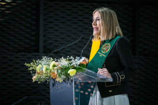 Vox votará este viernes en contra de la investidura de María Guardiola