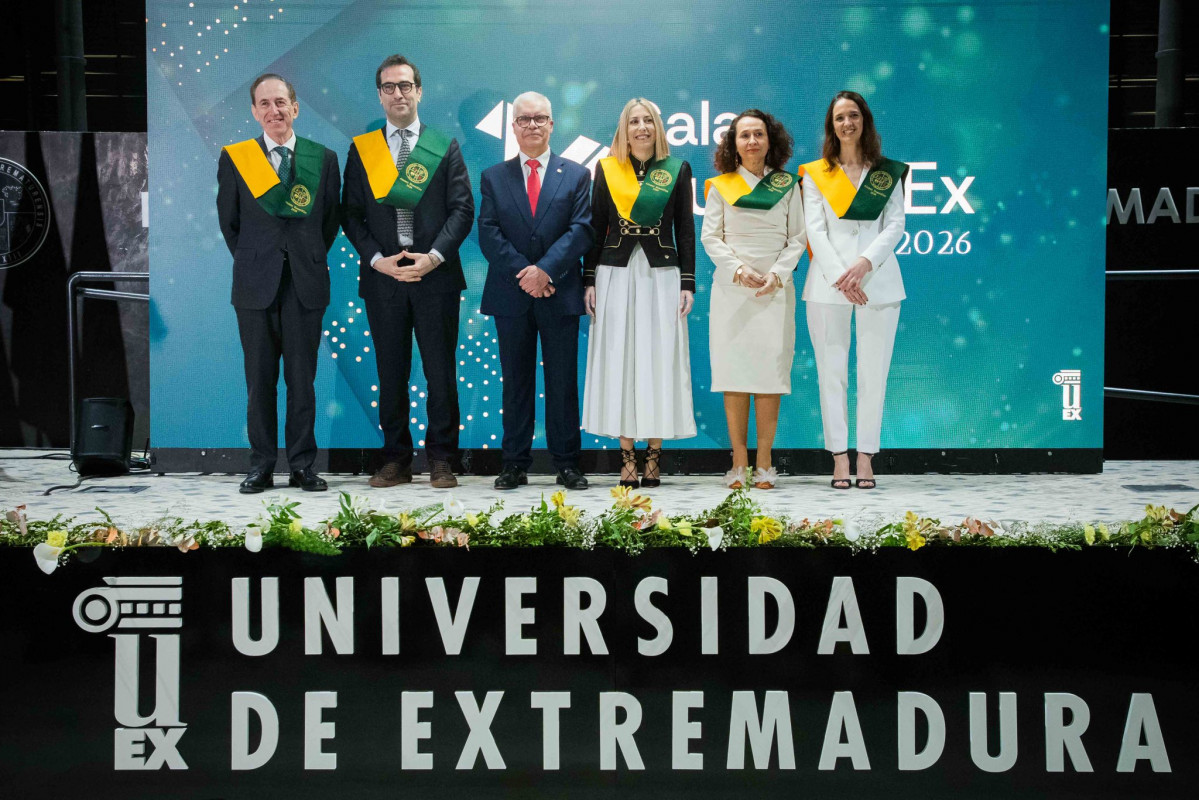 Reconocimiento a María Guardiola como 'Alumni Honoríficos' 3