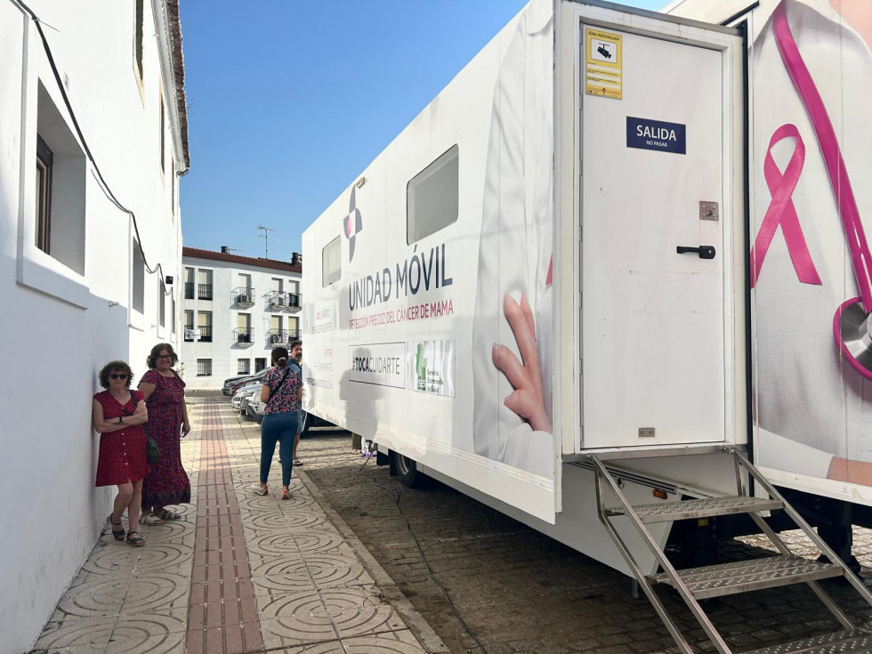 El SES cita a más de 8.800 extremeñas para realizarse mamografías en mayo