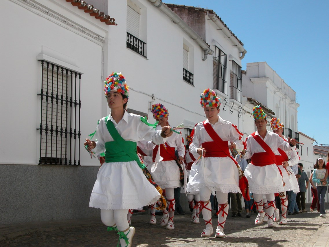 Danzaores Fregenal de la Sierra.  Turismo de Extremadura