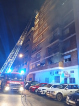 Desalojadas 30 personas por el incendio de una vivienda de Badajoz