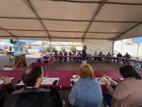 Ribera del Fresno brinda por su tradición con una muestra de vinos de pitarra