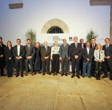 Zamora guarda silencio por las víctimas del atentado de Barcelona 