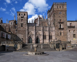 Los conjuntos histórico artísticos de Cáceres donde el tiempo se detiene