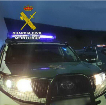 Zamora guarda silencio por las víctimas del atentado de Barcelona 