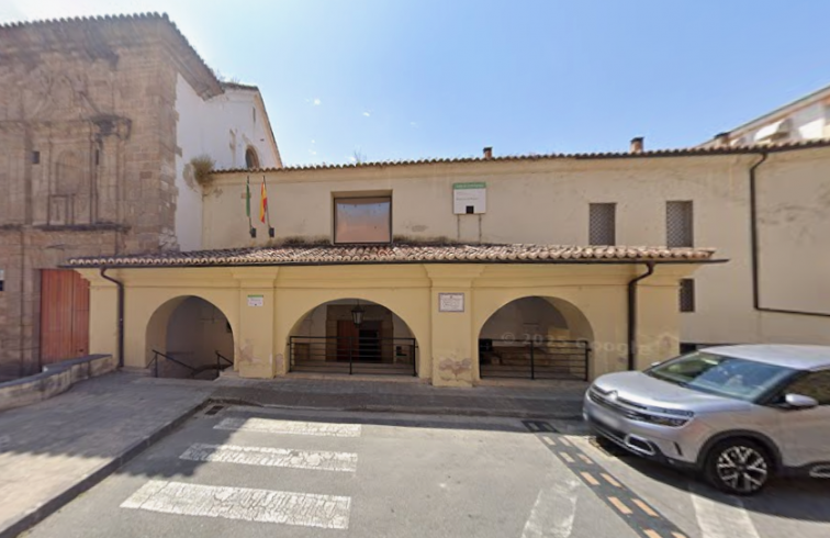 Concentración en Plasencia por la situación laboral en la residencia “San Francisco”