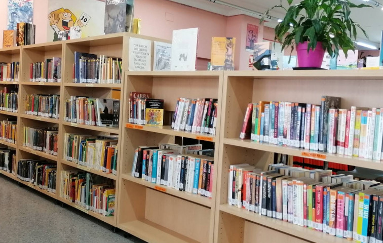 Plasencia celebra el Día del Libro con lecturas, cuentos y 200 rosas para sus lectores