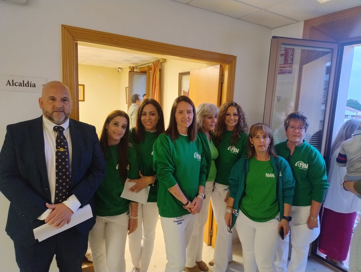 Mujeres talayuela pregon feria fiestas san marcos