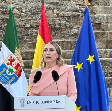 Zamora guarda silencio por las víctimas del atentado de Barcelona 