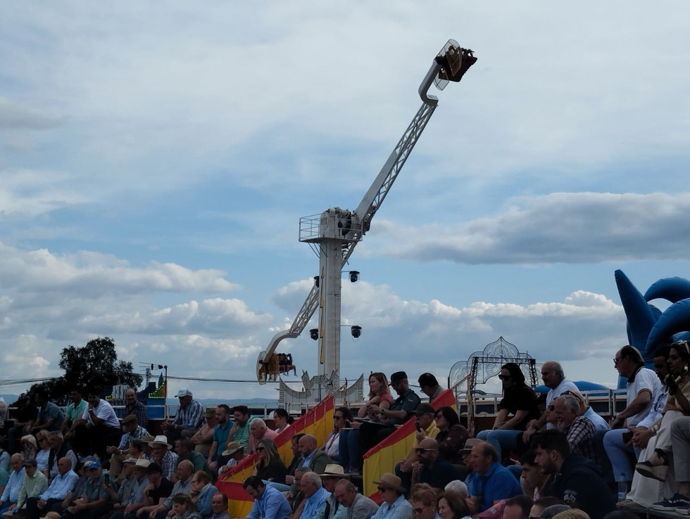 Momento de tensión en Talayuela: una atracción falla dos días seguidos en las ferias