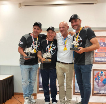 Zamora guarda silencio por las víctimas del atentado de Barcelona 